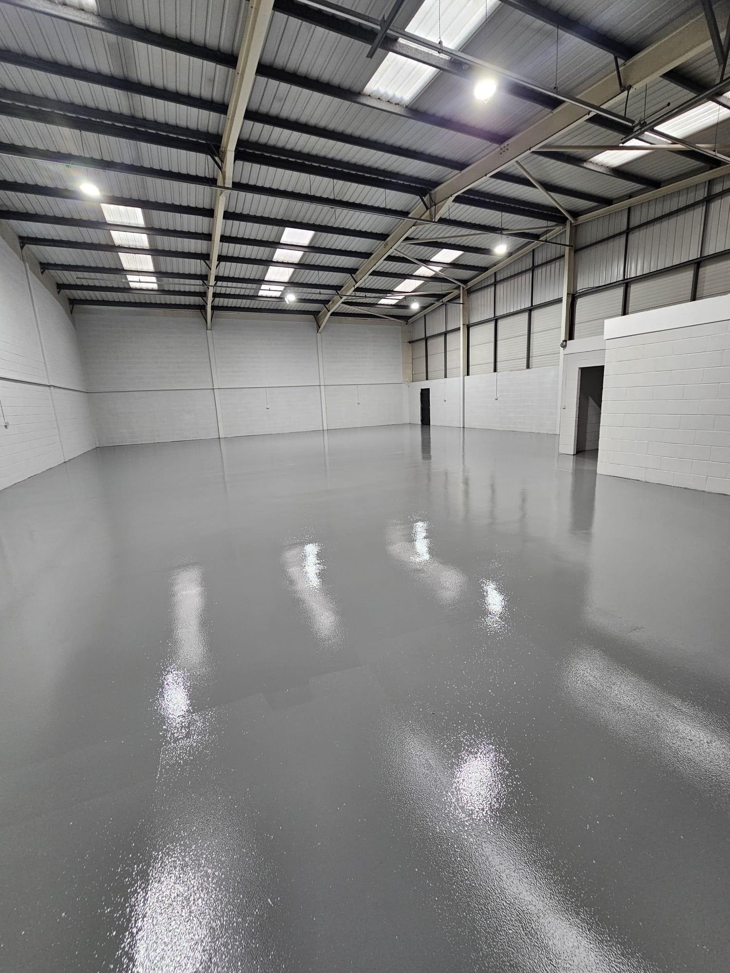 Industrial unit · grey epoxy